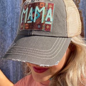 Mama hat